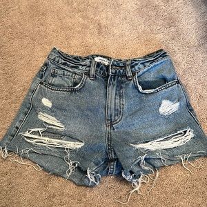 o’neill jean shorts, great condition, size 25.